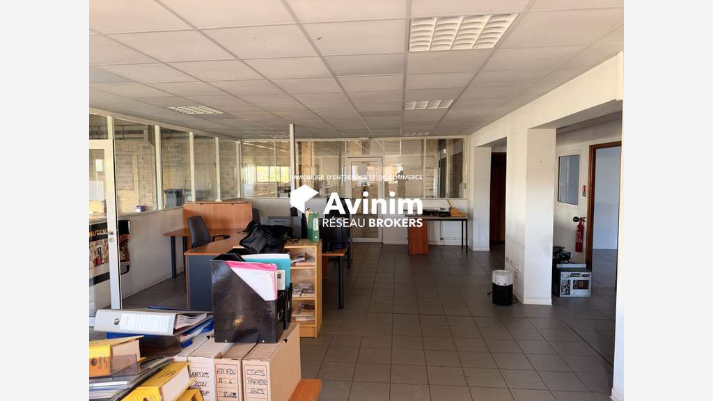 A louer local d'activité 700m² à Argenteuil A15