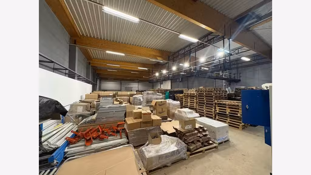À louer entrepôt 700m² à Gennevilliers gare RER