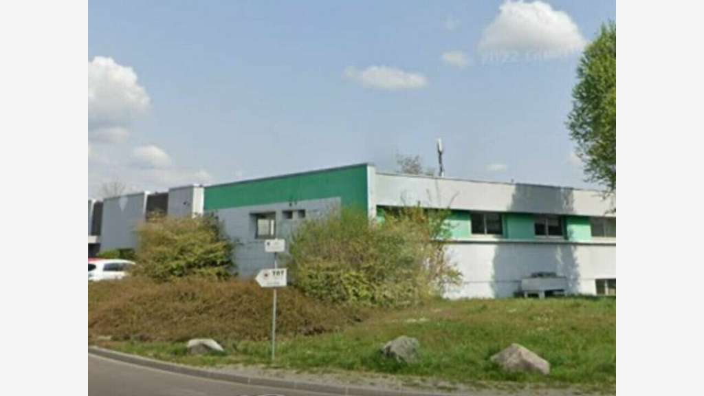 A louer local 380m² ZI Bavilliers-Argiésans