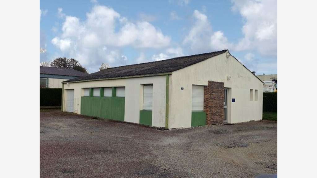 Bâtiment industriel 120m² à louer à La Ferté-Macé