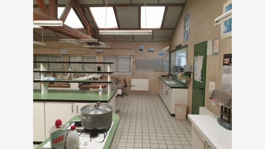Bâtiment industriel 120m² à louer à La Ferté-Macé