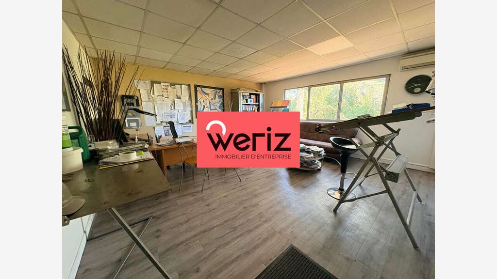Local d'activité 750m² à louer à Aubagne