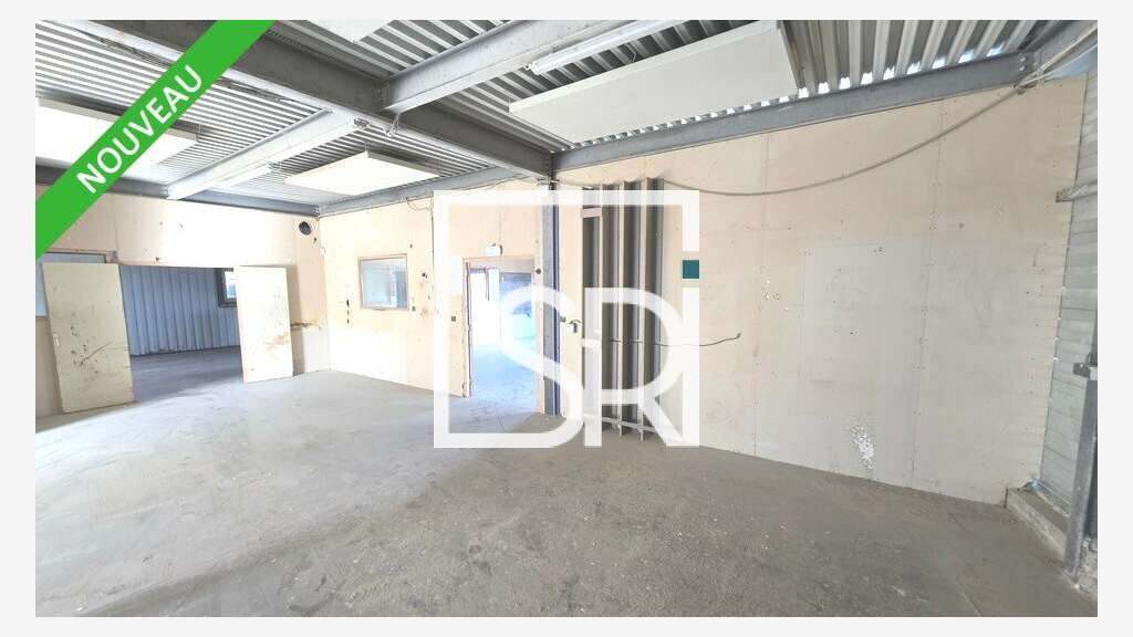 Bâtiment d'activité 750m² à louer à Aubière