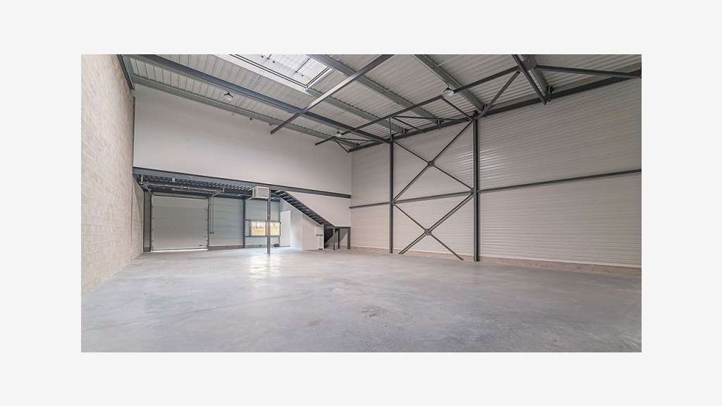 Locaux 236m² à louer à Cormeilles-en-Parisis
