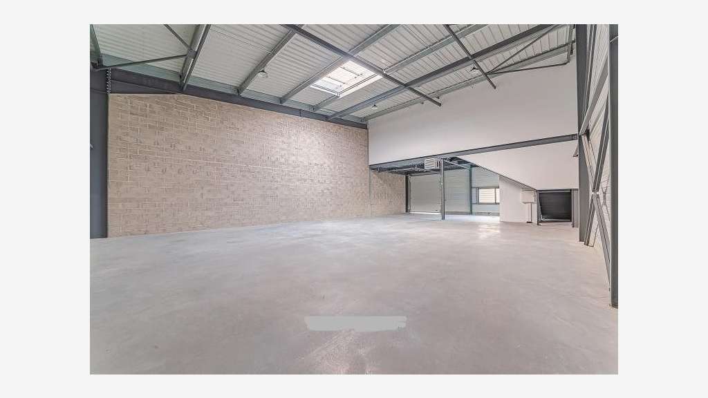 Locaux 236m² à louer à Cormeilles-en-Parisis