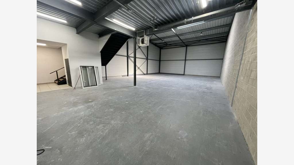 Locaux 236m² à louer à Cormeilles-en-Parisis