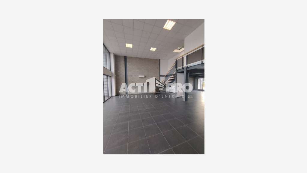 À louer locaux d'activité 805m² à Perpignan