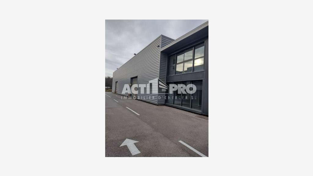 À louer locaux d'activité 805m² à Perpignan