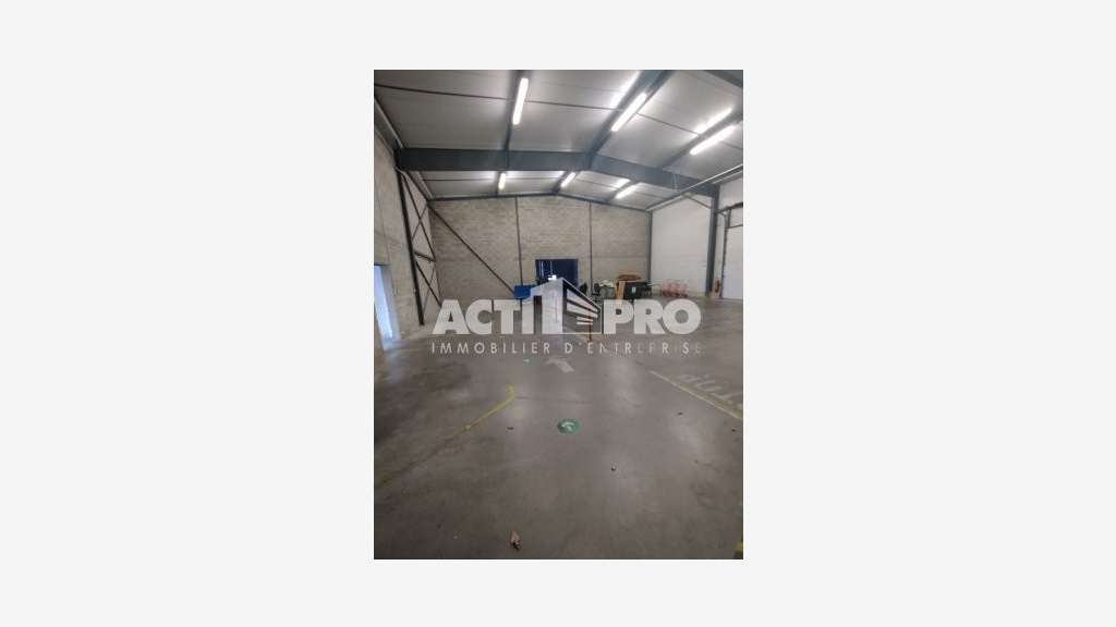 À louer locaux d'activité 805m² à Perpignan