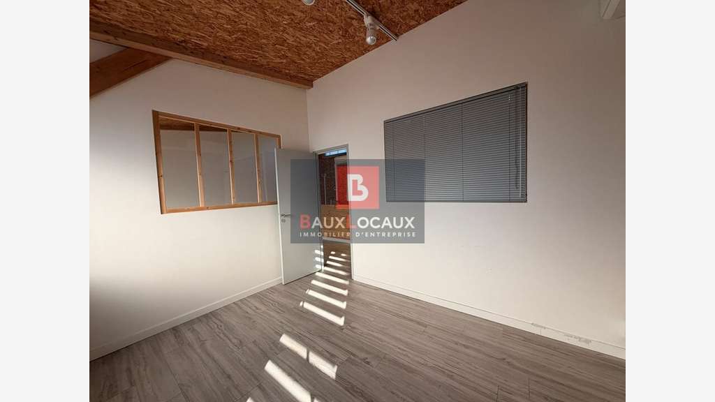 Local d'activité 100m² à louer à Avignon Agroparc