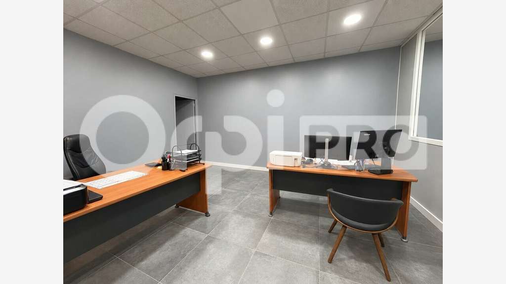 A louer local commercial 100m² Beauvais L'Avelon