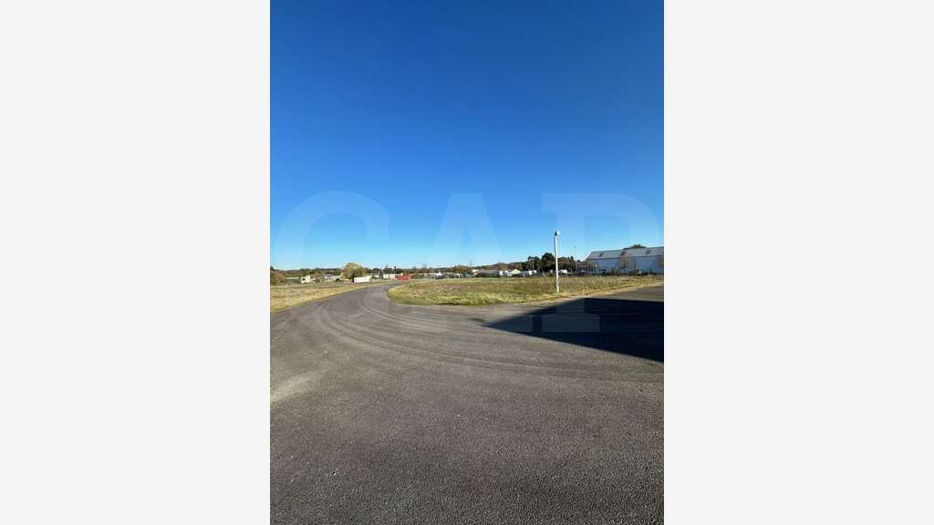 A louer local 1600m² à Belle-Isle-en-Terre RN12