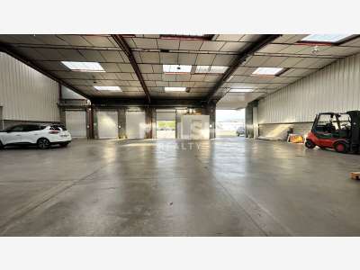 Local d'activités 608m² à Belleville en Beaujolais