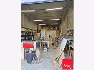 Local d'activité neuf 95m² en RDC proche Biarritz