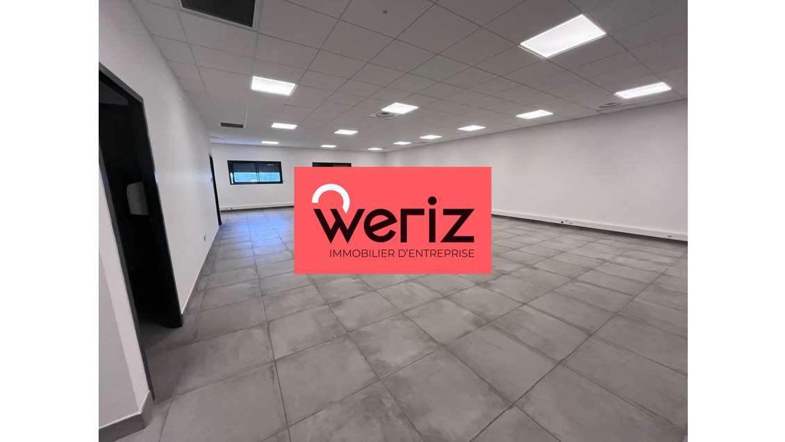 Location locaux d'activité 350m² à Bouc Bel Air