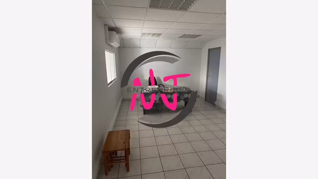 A louer local d'activité 132m² à Bouchemaine