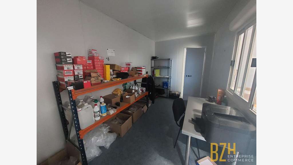 Local d'activité 72m² à louer à Branderion 