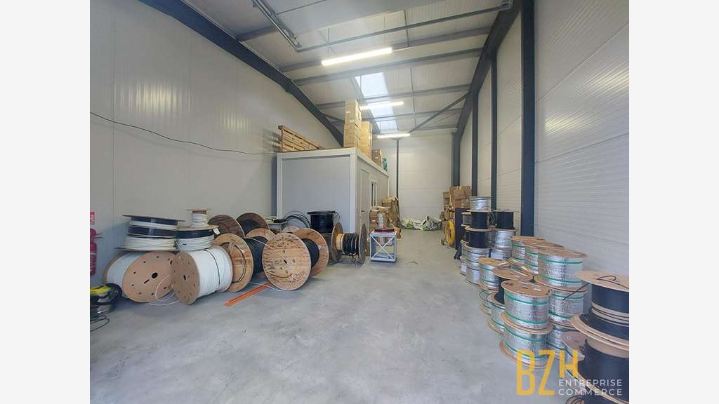 Local d'activité 72m² à louer à Branderion 