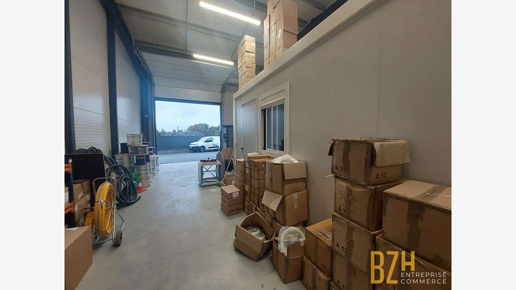 Local d'activité 72m² à louer à Branderion 