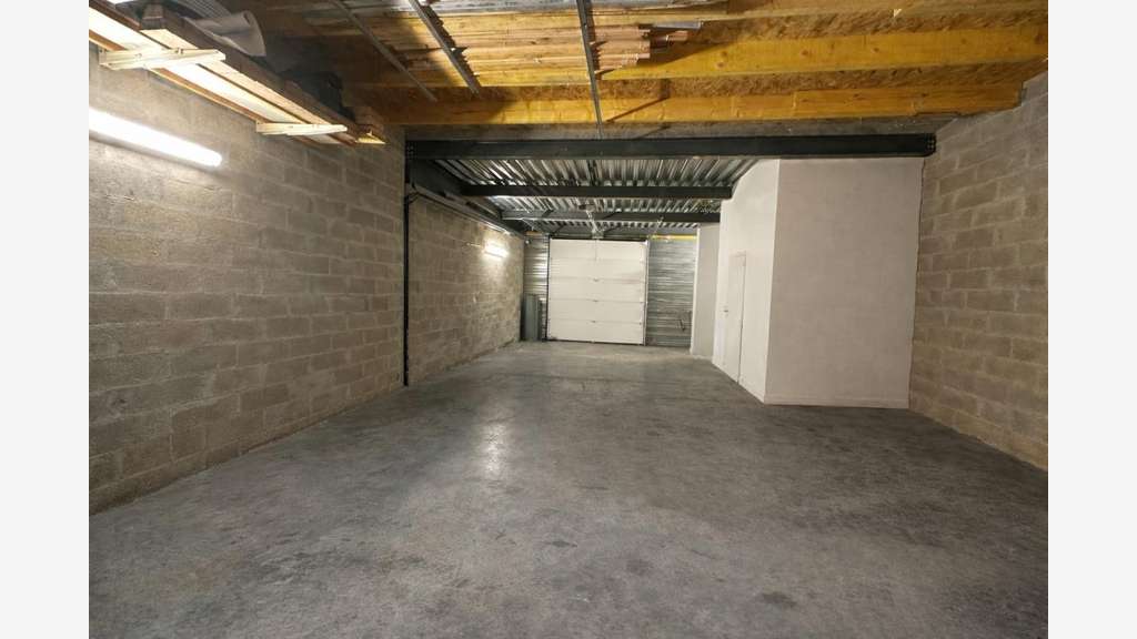 Location local d'activité 138m² Brie-Comte-Robert