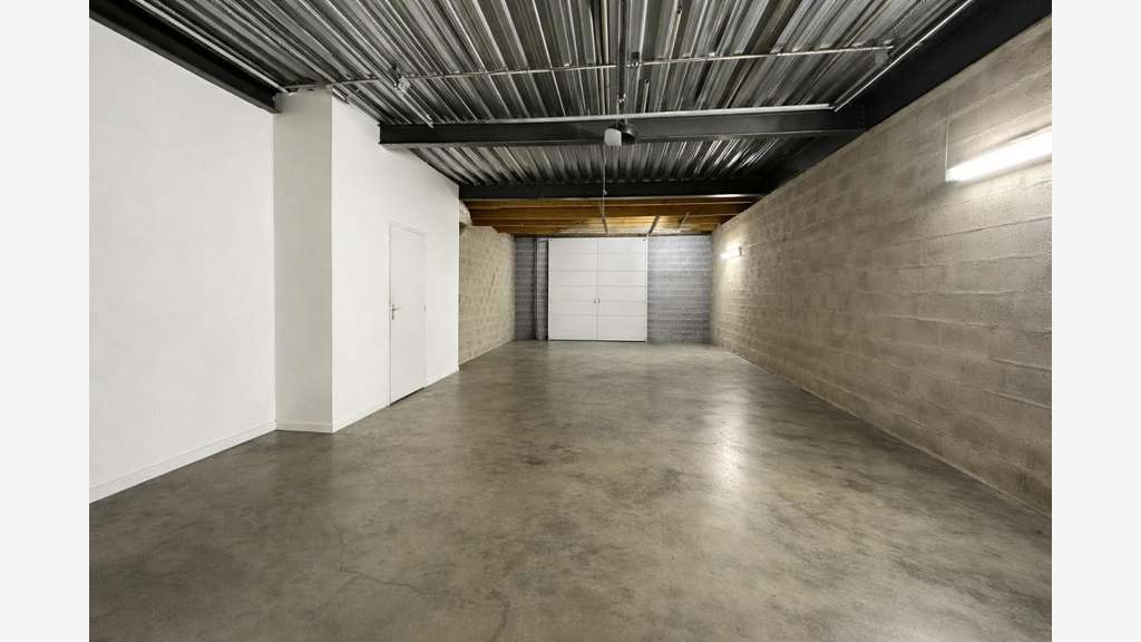 Location local d'activité 138m² Brie-Comte-Robert