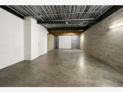 Location local d'activité 138m² Brie-Comte-Robert
