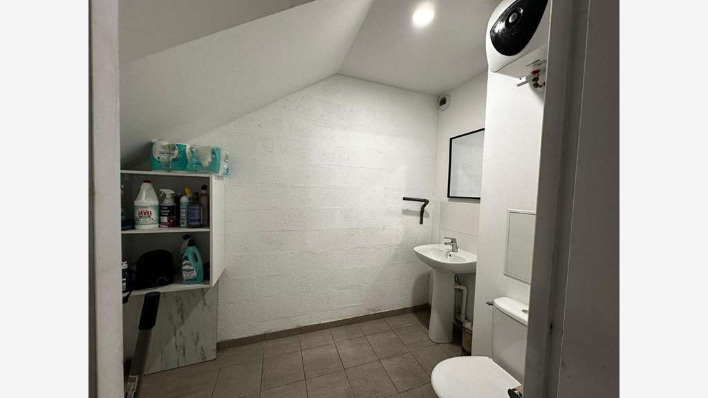 Location local d'activité 138m² Brie-Comte-Robert