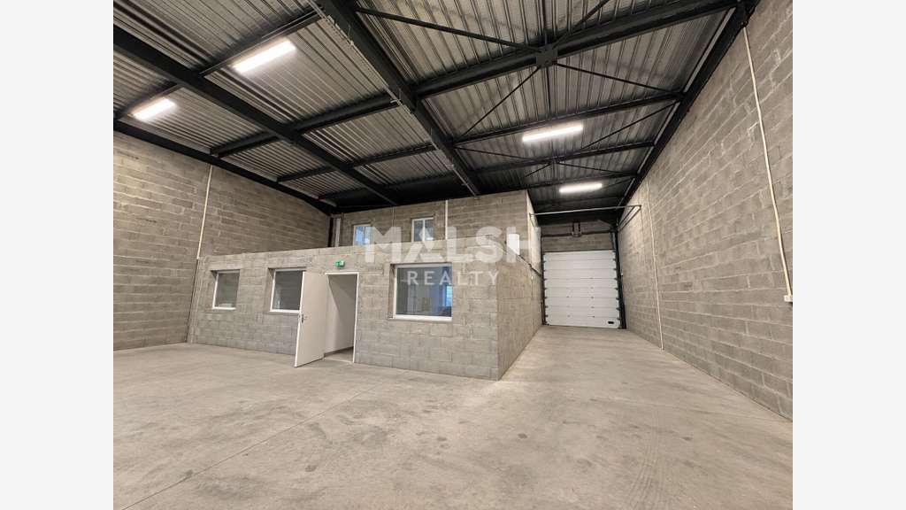 Locaux d'activités à louer 602m² ZI Brindas