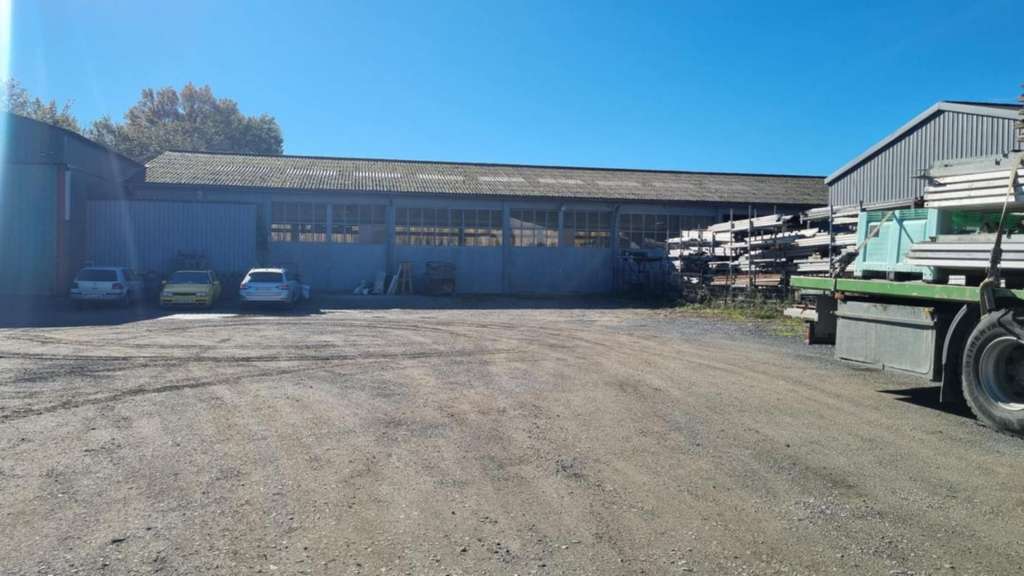 Local d'activité 273m² à louer Brive Ouest Varetz