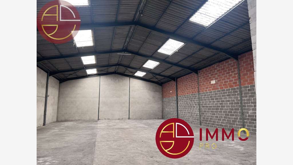 Location local 400m² Nord Est Toulouse Bruguières