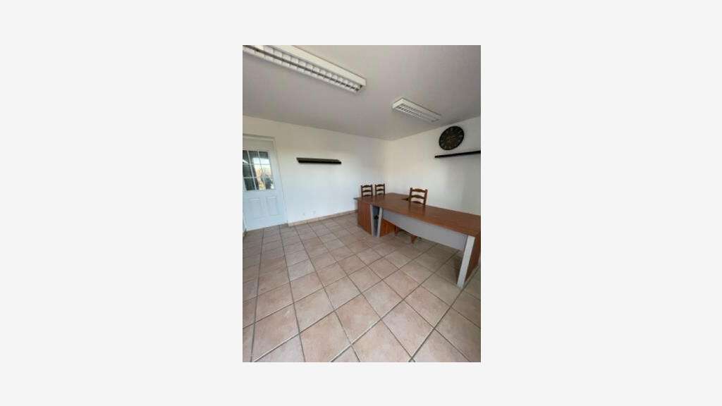 A louer local d'activité bureaux 297m² à Chauvigny