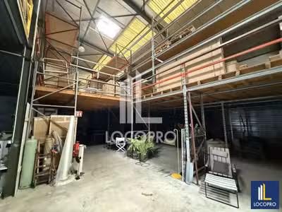Location local d'activité 2102m² à Cannes