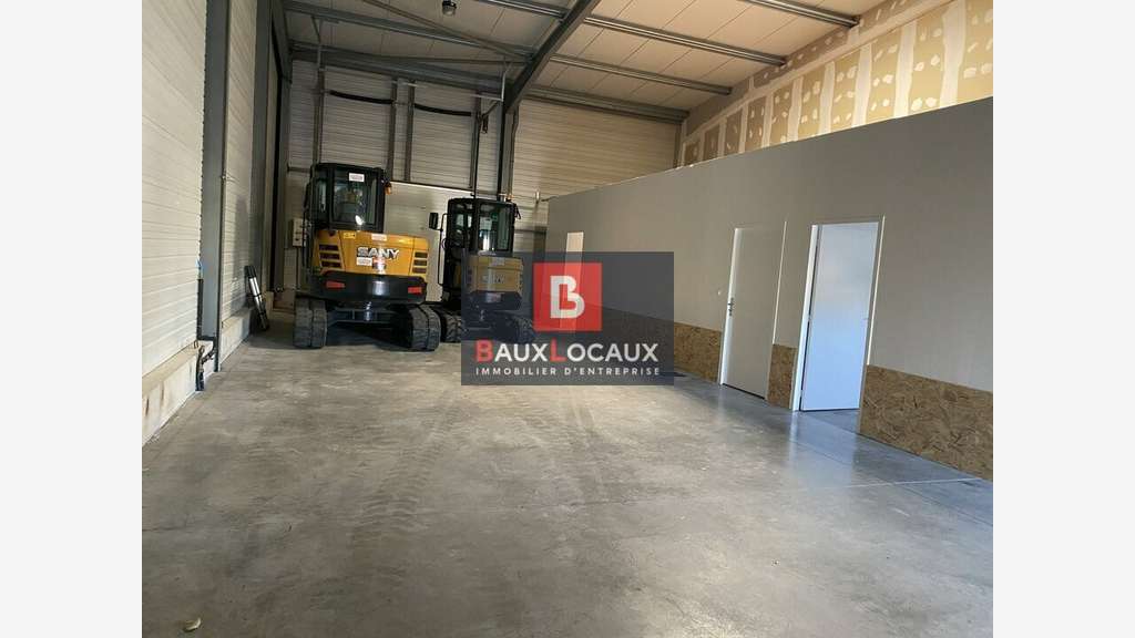 A louer local 170m² Carpentras Zone de Bellecour
