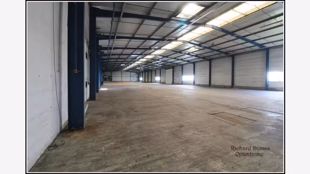Site industriel 15000m² à louer Cattenières A26/A2