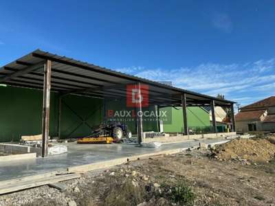 Entrepôt neuf 230m² à louer à Caumont sur Durance