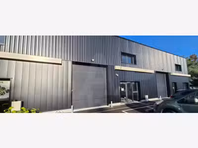 A louer local d’activité 184m² à Châteaubourg