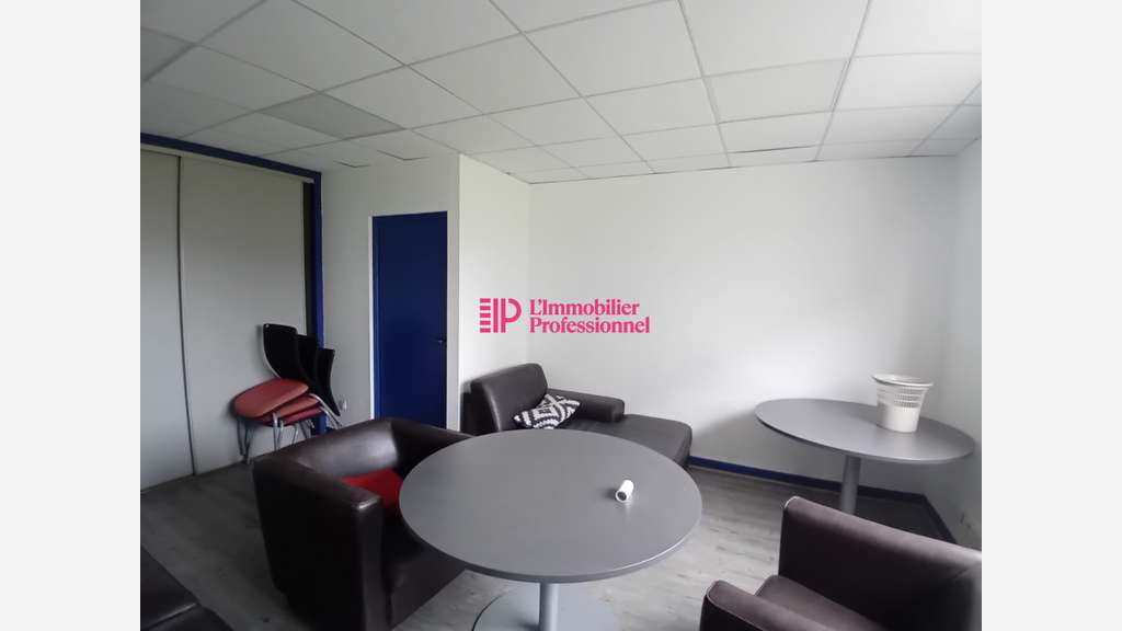 A louer local d'activité 1072m² ZI Châteaulin