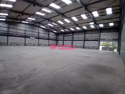 A louer local d'activité 1072m² ZI Châteaulin