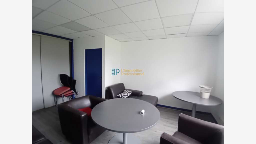 A louer local d'activité 1072m² ZI Châteaulin