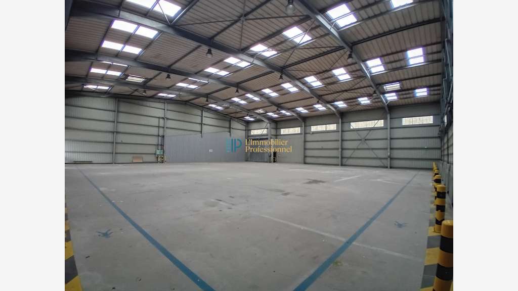 A louer local d'activité 1072m² ZI Châteaulin