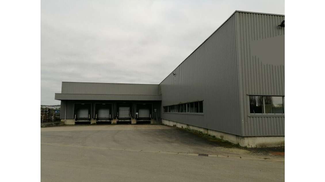 Local d'activité 3000m² à louer à Châtellerault 