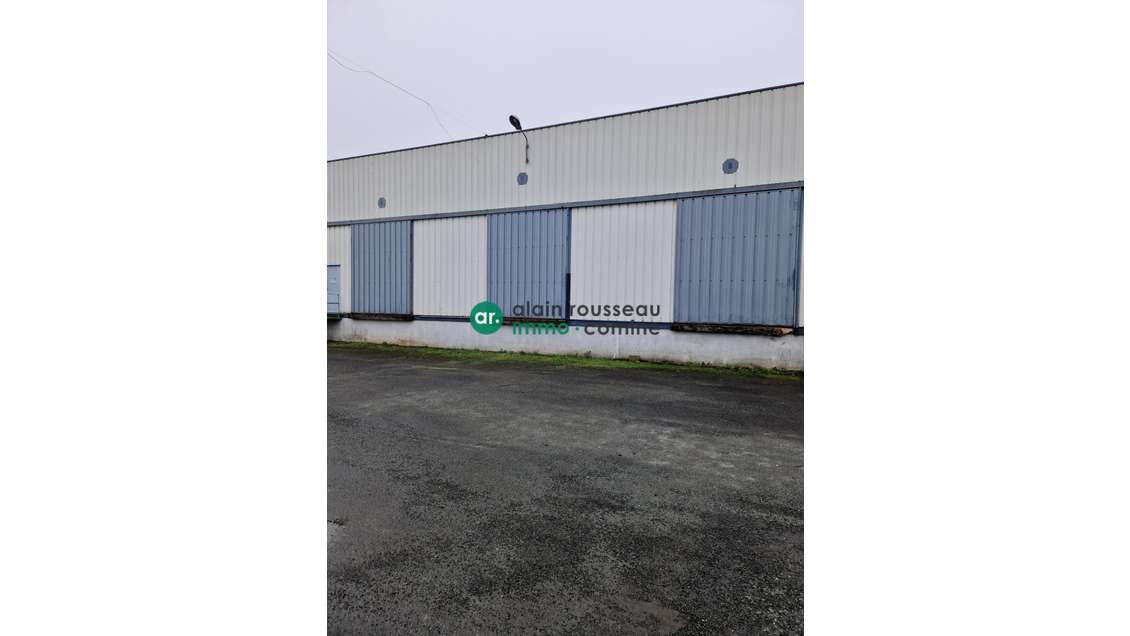 A louer local d'activité 960m² à Cholet 