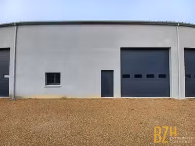 A louer local d'activité neuf 160m² à Cléguer