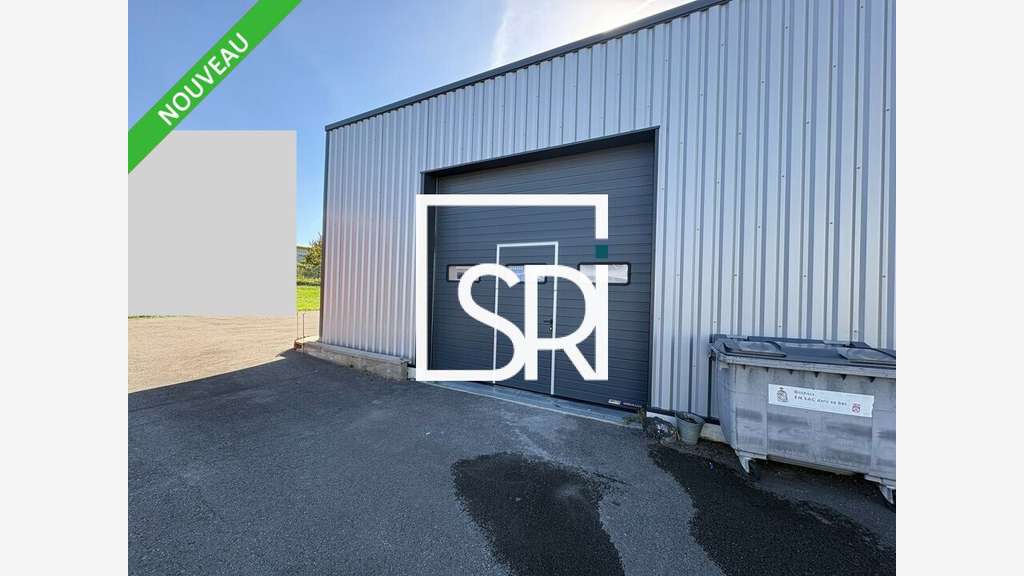 Entrepôt avec bureaux 134m² à Clermont Ferrand