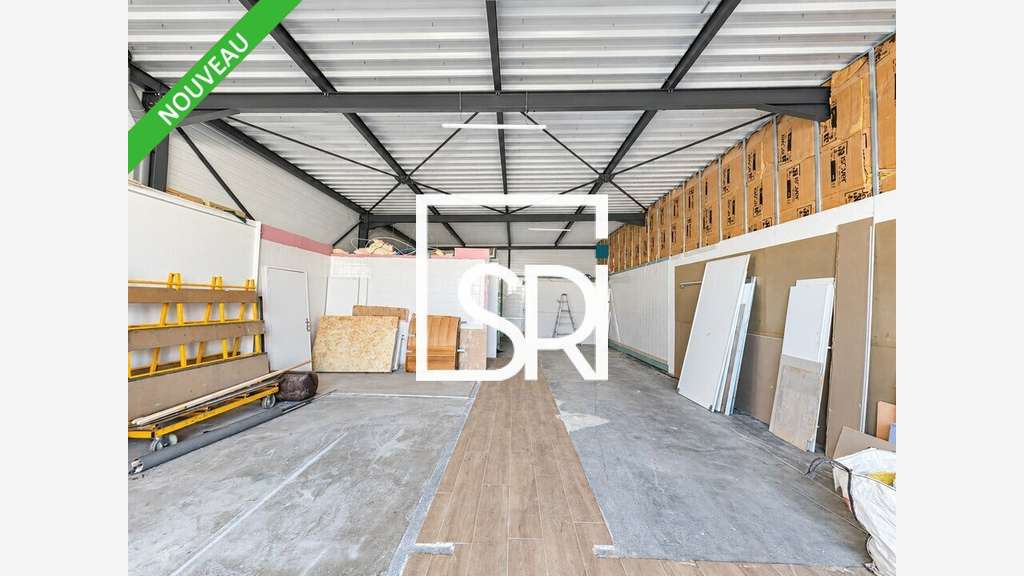 Entrepôt avec bureaux 134m² à Clermont Ferrand