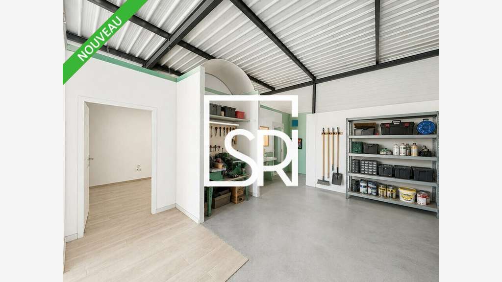 Entrepôt avec bureaux 134m² à Clermont Ferrand