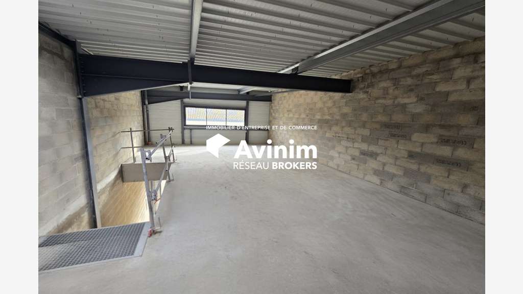 A louer locaux neufs mixtes 120m² à Cormeilles