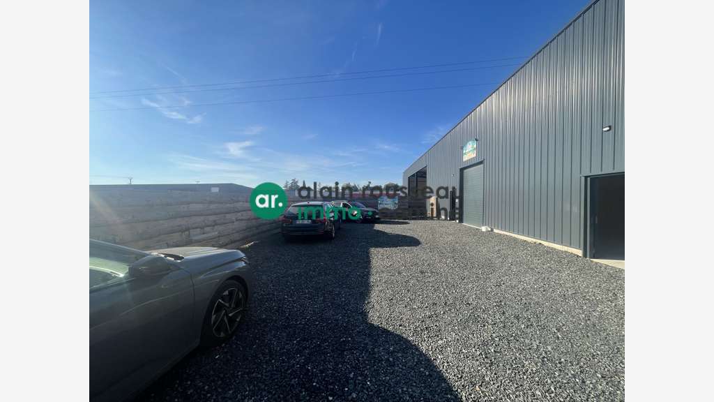 A louer cellule d'activité 120m² à Corzé
