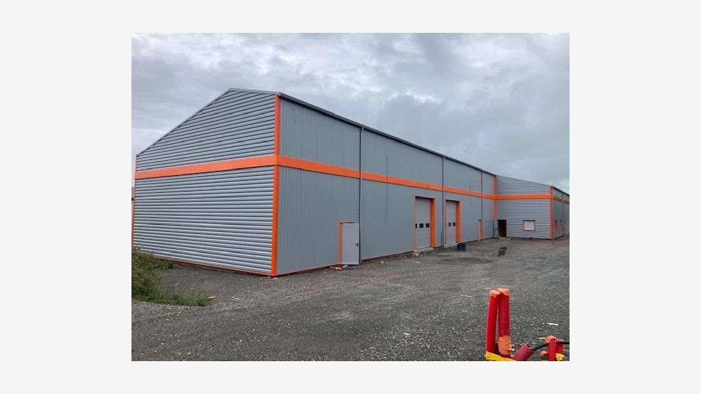 LOCAL D'ACTIVITE A LOUER A CREUZIER-LE-NEUF