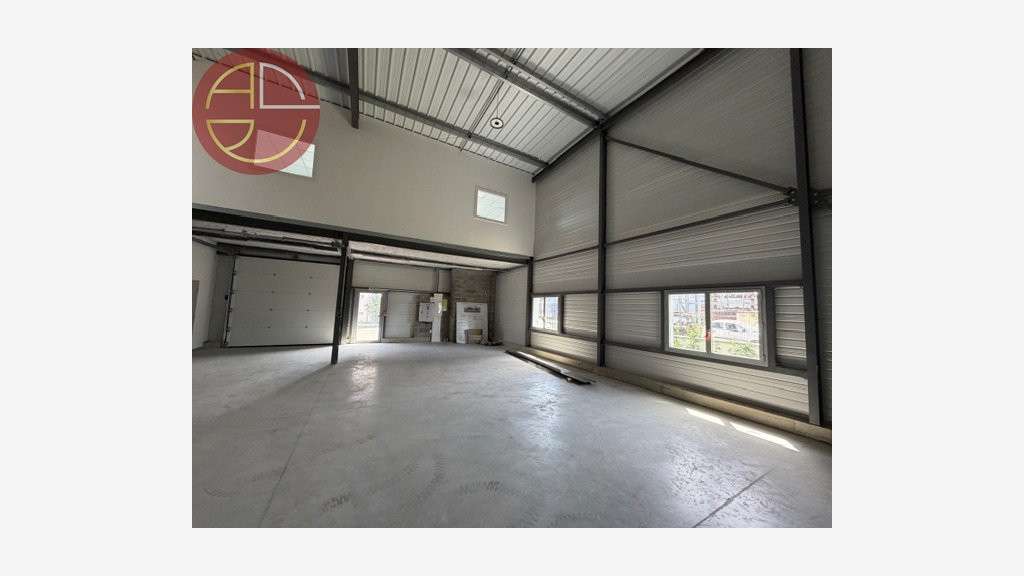 Location local d'activité neuf 212m² à Cugnaux